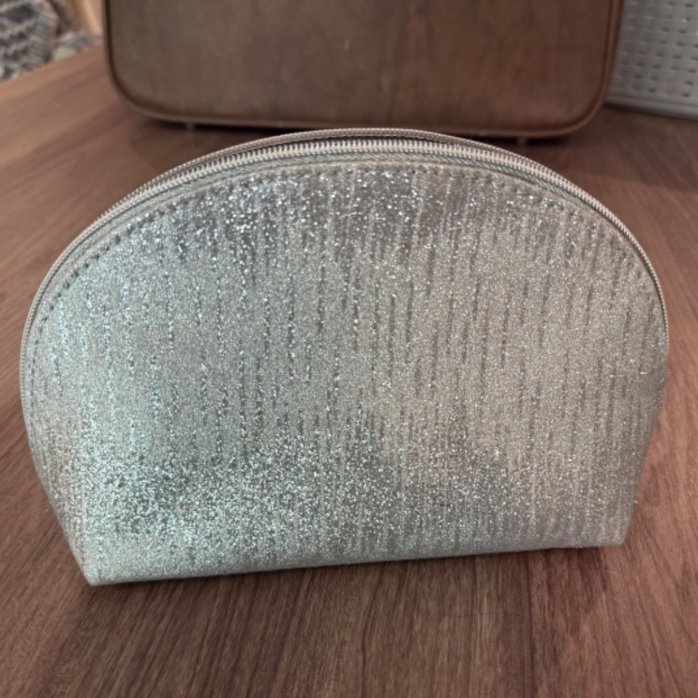 Sparkly Silver Paparazzi Bag